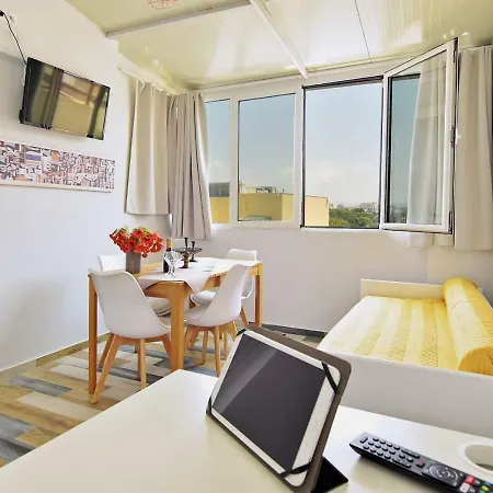 Museum Loft Apartment, With View. * Candia